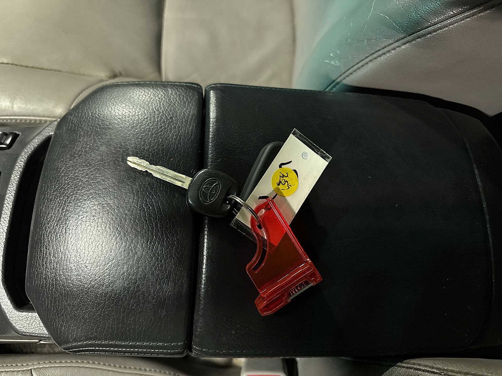 Thumbnail: 2005 Toyota 4Runner - 33