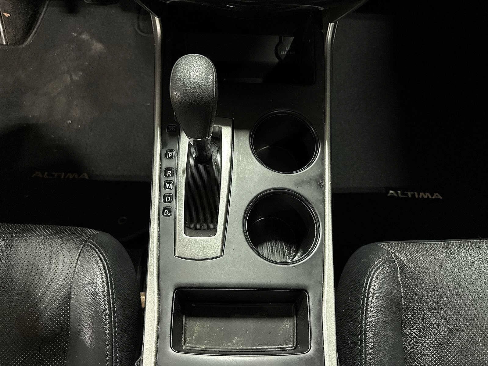 Thumbnail: 2015 Nissan Altima - 29