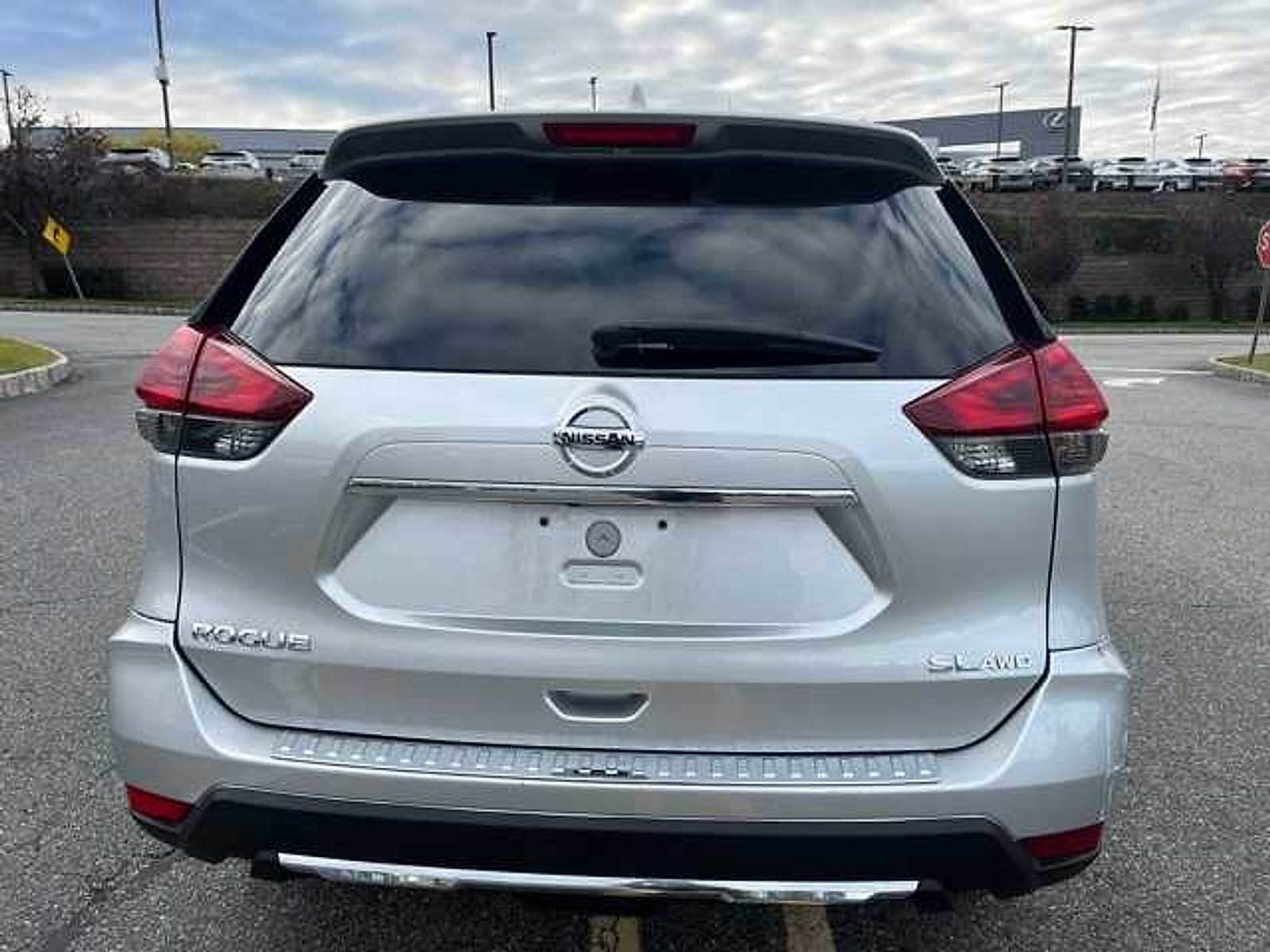 Thumbnail: 2018 Nissan Rogue - 5