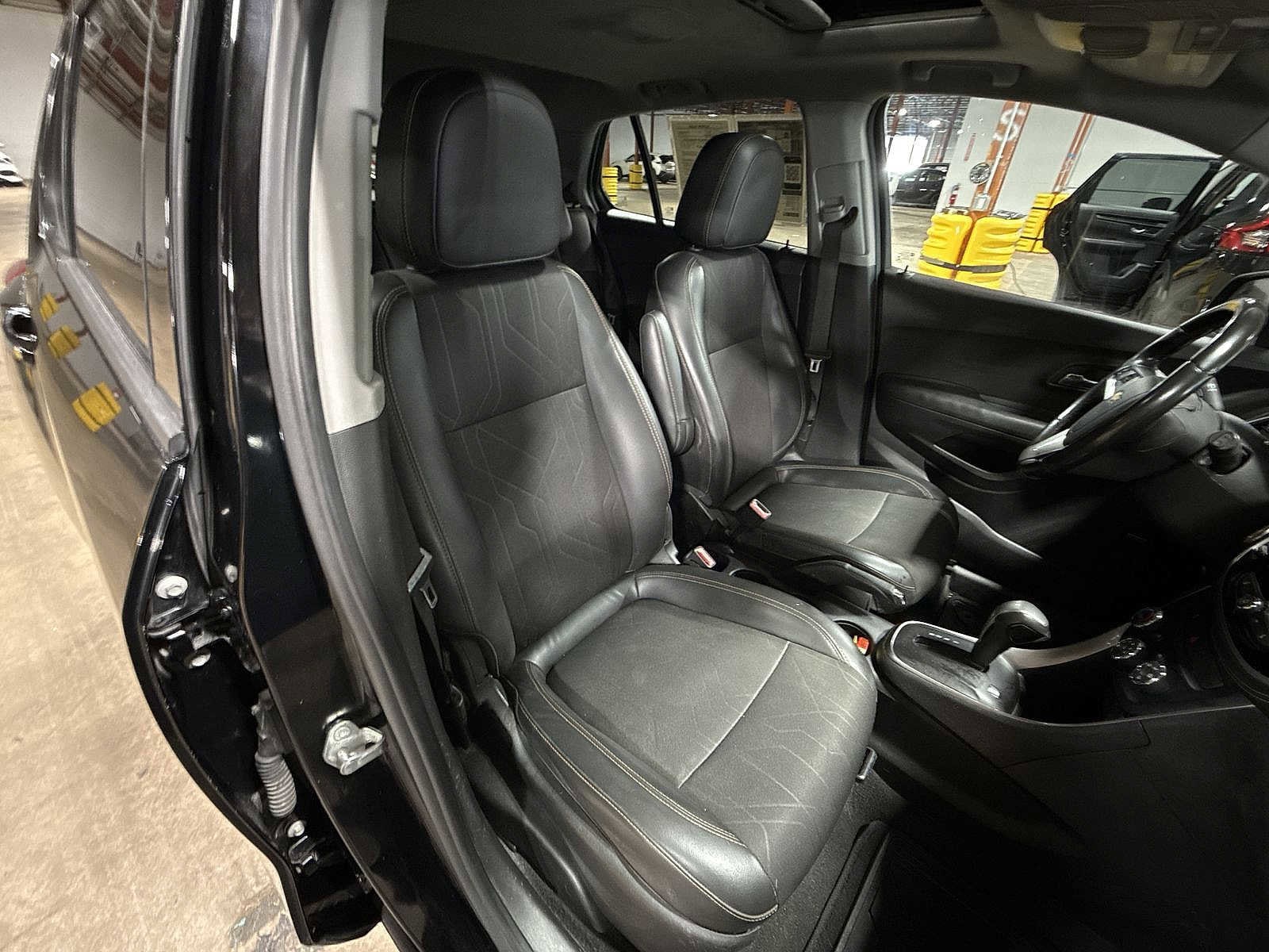 Thumbnail: 2019 Chevrolet Trax - 16