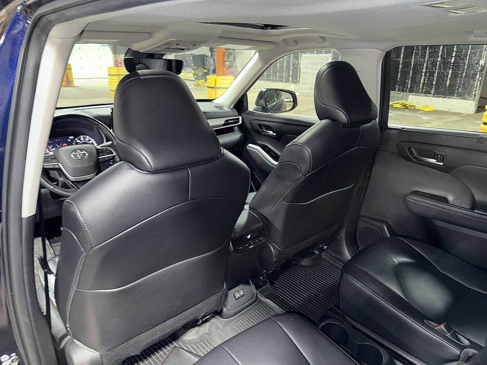 Thumbnail: 2022 Toyota Highlander - 29