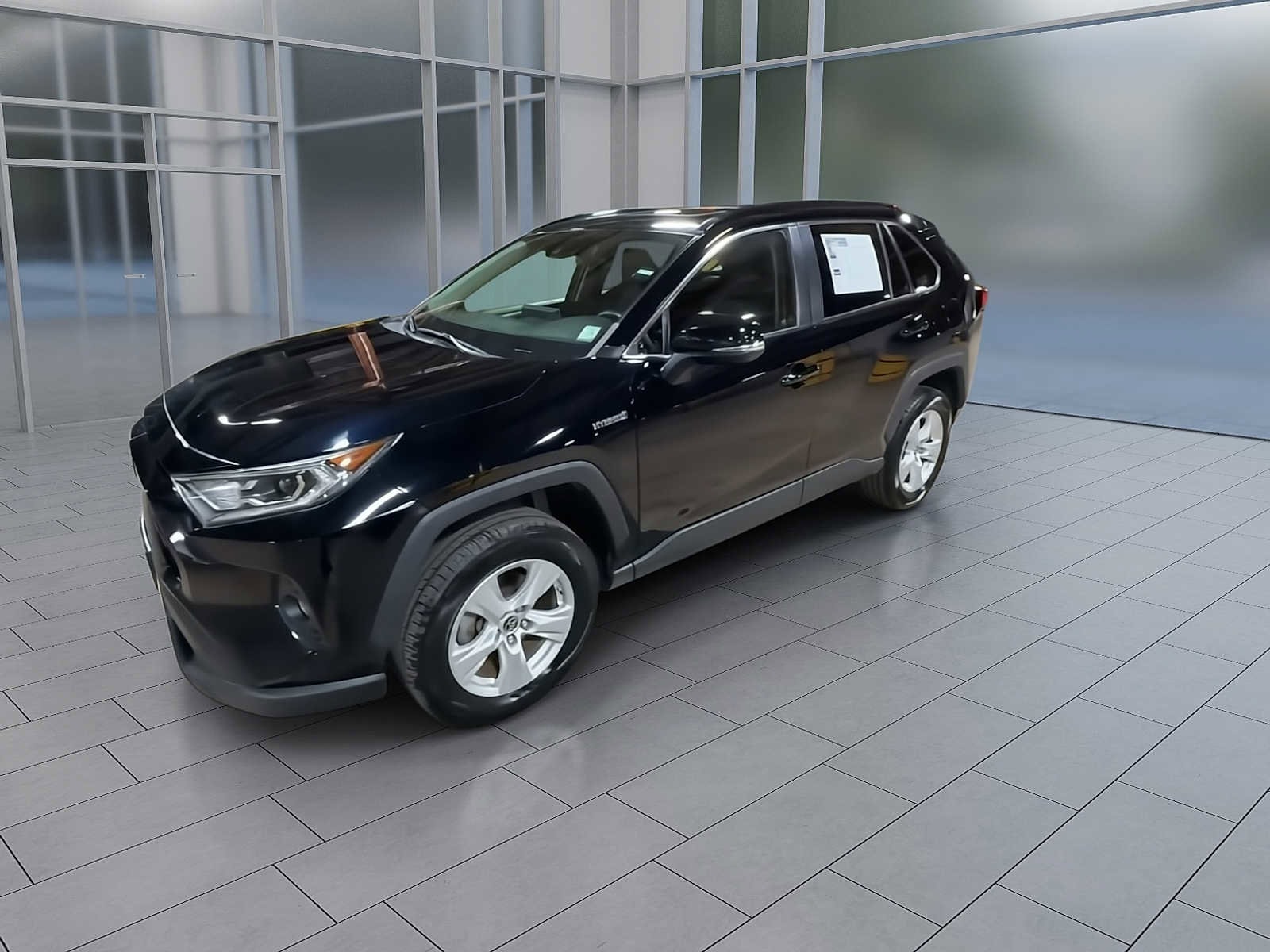 Thumbnail: 2019 Toyota RAV4 - 4