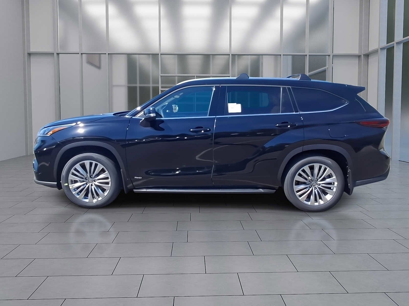 Thumbnail: 2026 Toyota Highlander - 2