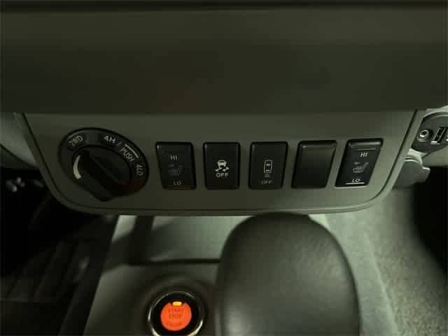 Thumbnail: 2021 Nissan Frontier - 30