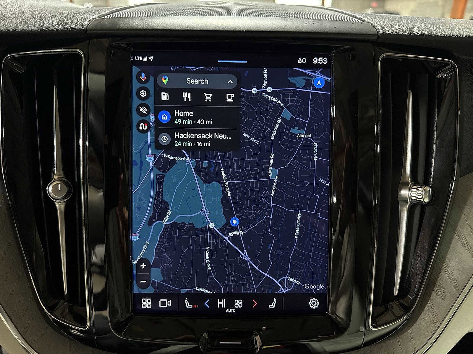 Thumbnail: 2023 Volvo XC60 - 20