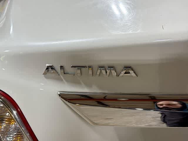 Thumbnail: 2013 Nissan Altima - 25
