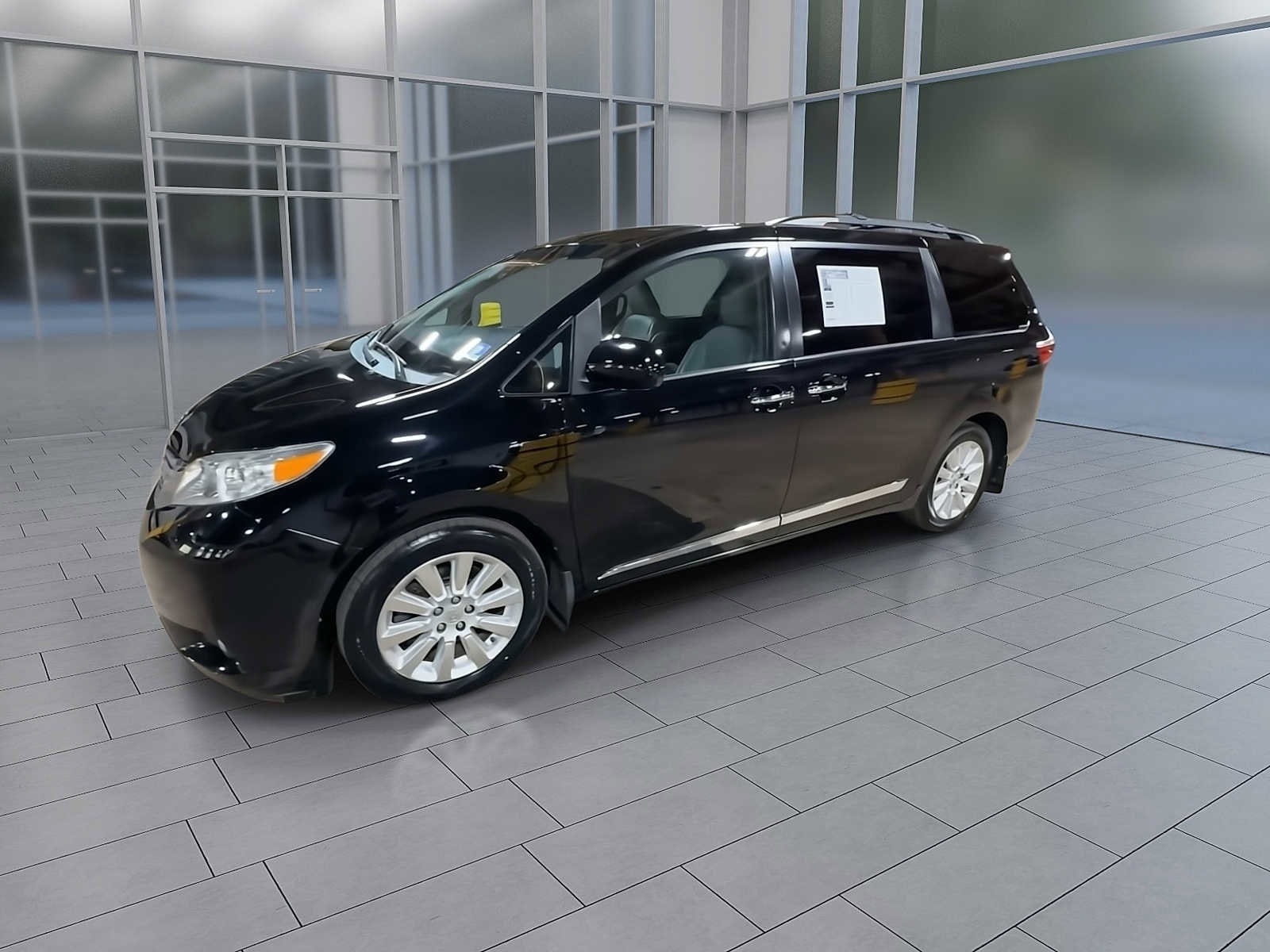 View vehicle photo 4