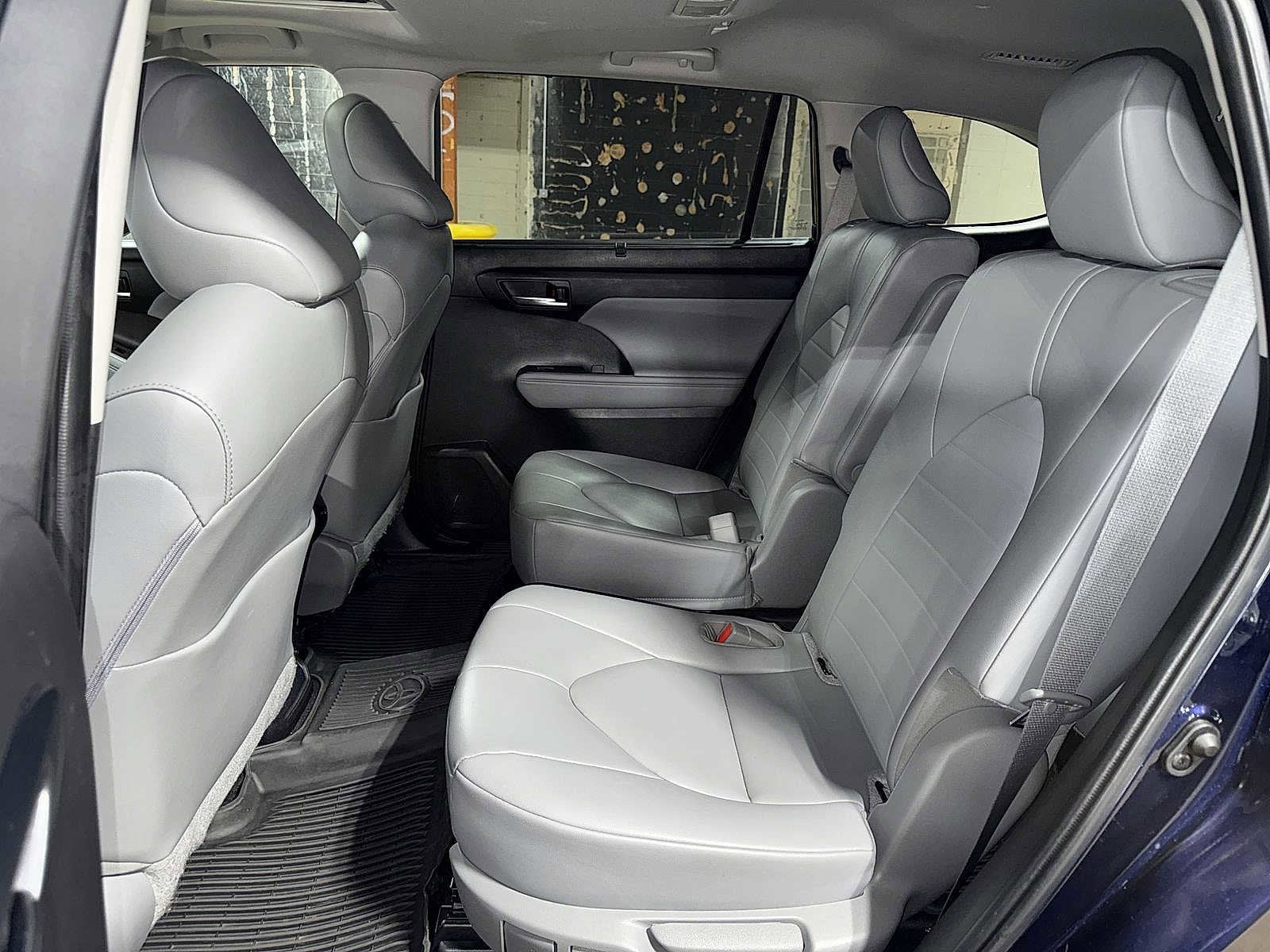 Thumbnail: 2023 Toyota Highlander - 17