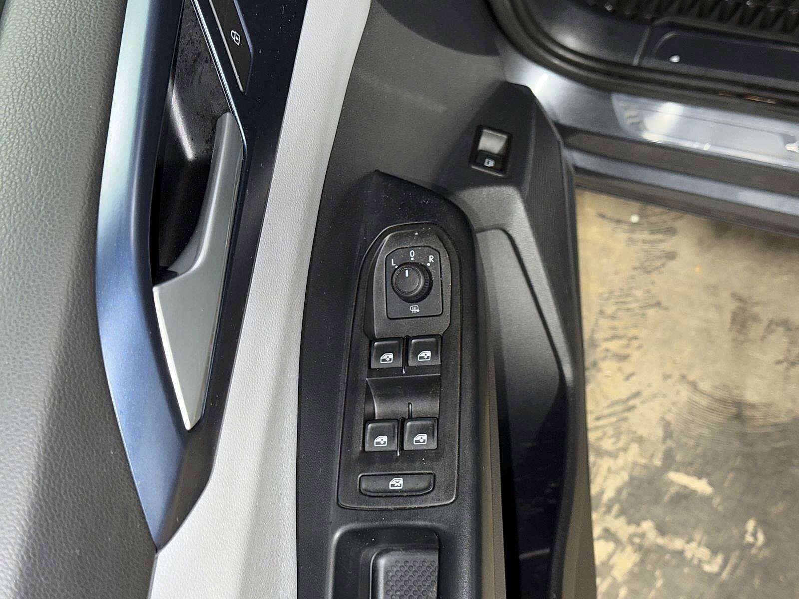 Thumbnail: 2022 Volkswagen Taos - 22