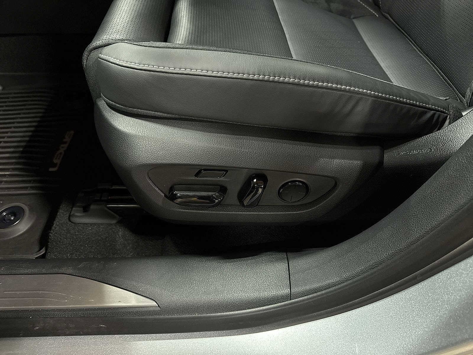 Thumbnail: 2023 Lexus RX - 23