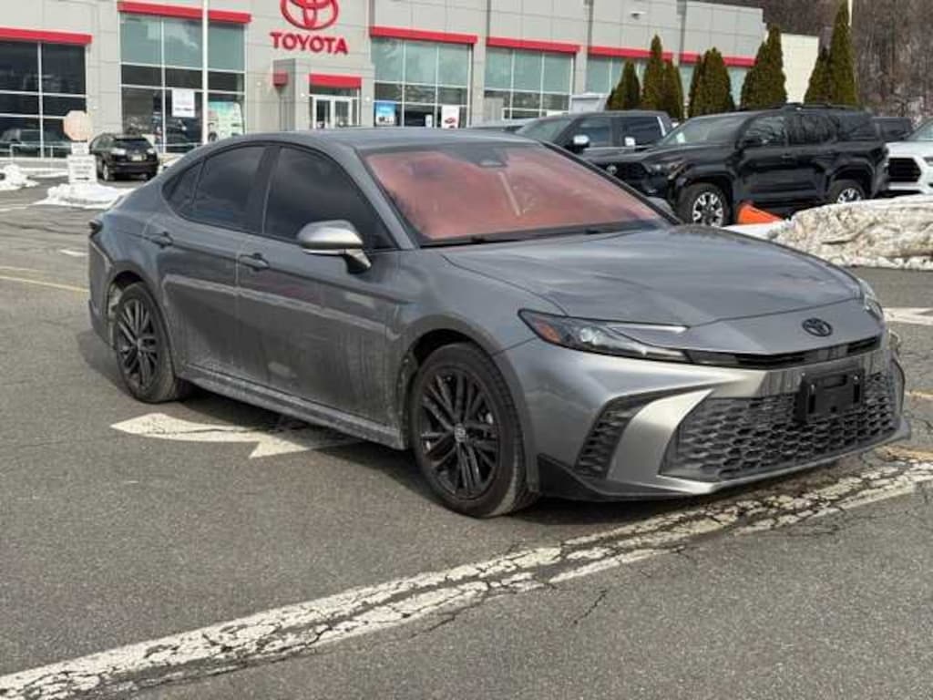 Used 2025 Toyota Camry SE Sedan