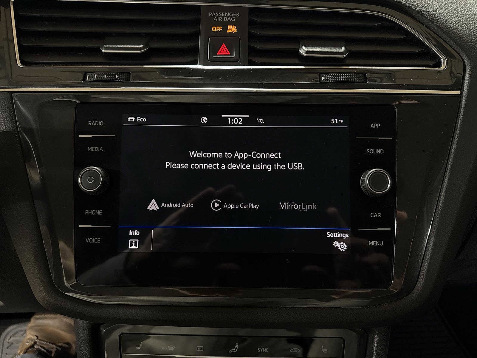 Thumbnail: 2022 Volkswagen Tiguan - 20