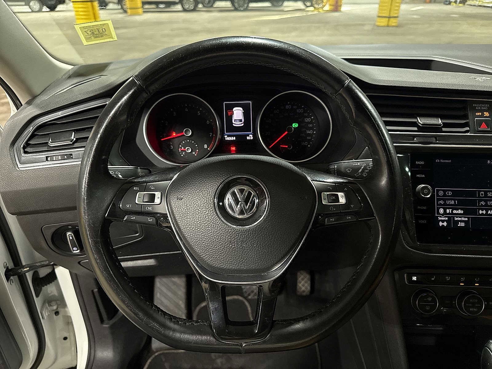 Thumbnail: 2018 Volkswagen Tiguan - 18