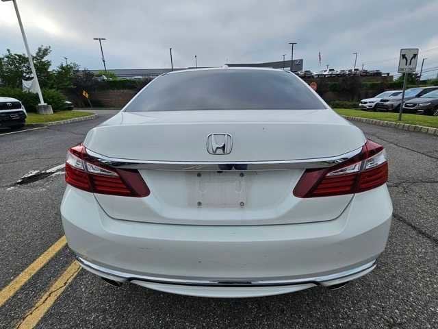 Thumbnail: 2017 Honda Accord - 5