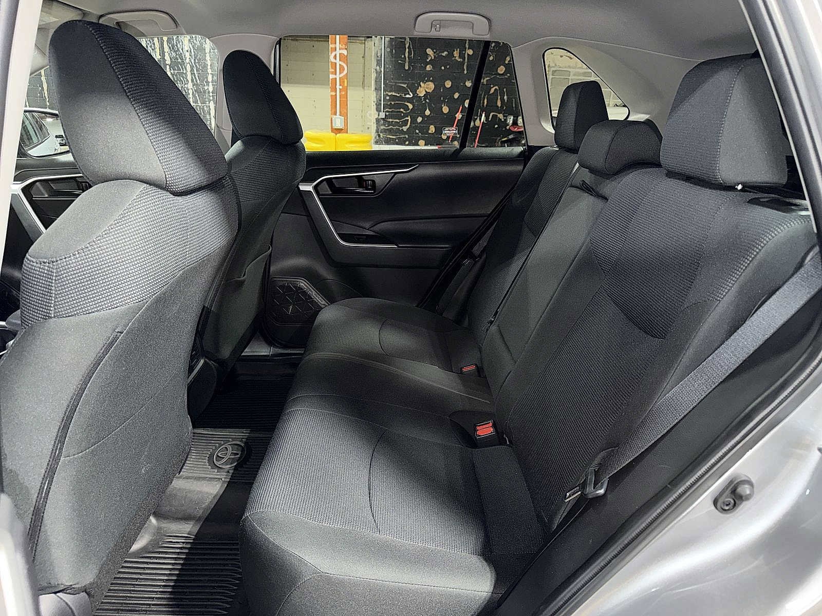 Thumbnail: 2023 Toyota RAV4 - 17