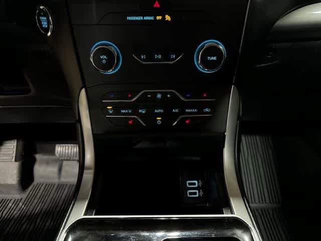 Thumbnail: 2019 Ford Edge - 22