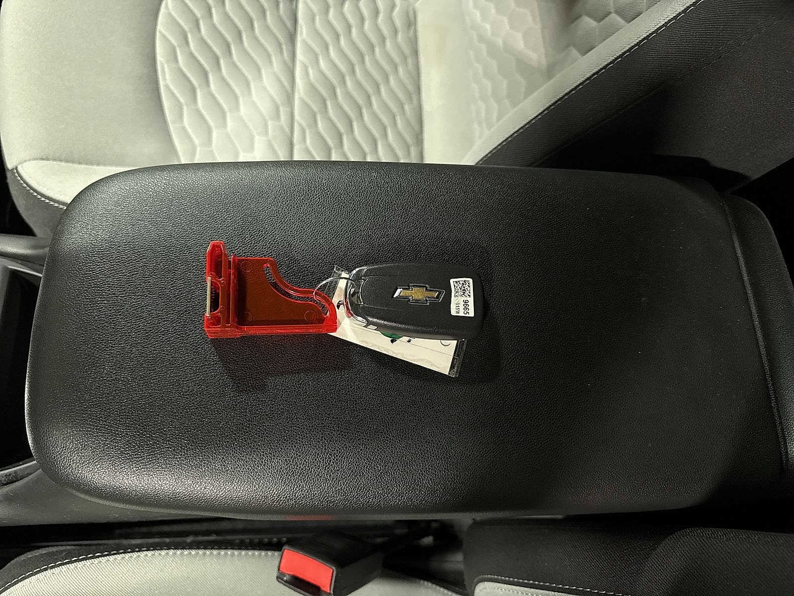 Thumbnail: 2021 Chevrolet Equinox - 30