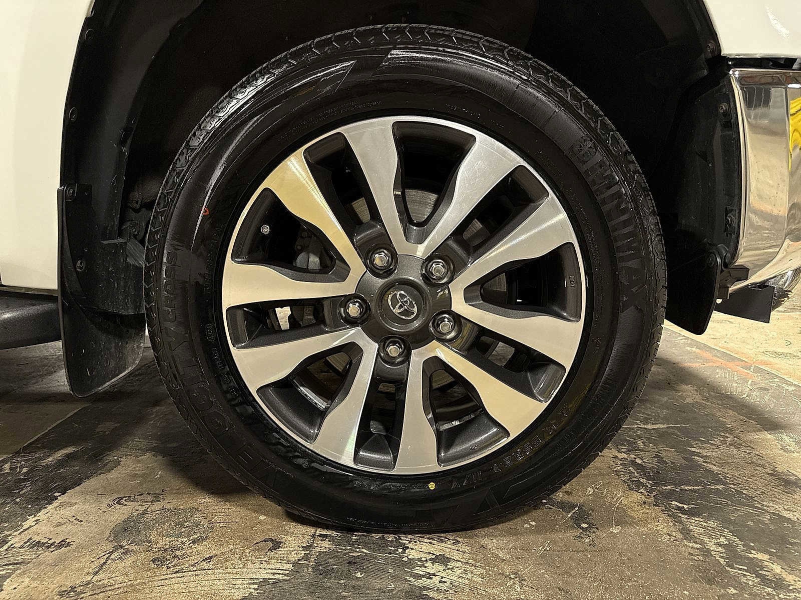 Thumbnail: 2019 Toyota Tundra - 10