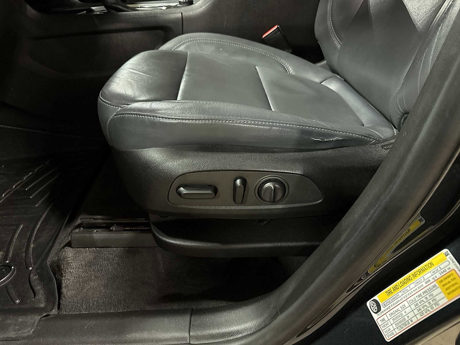 Thumbnail: 2018 Chevrolet Traverse - 25