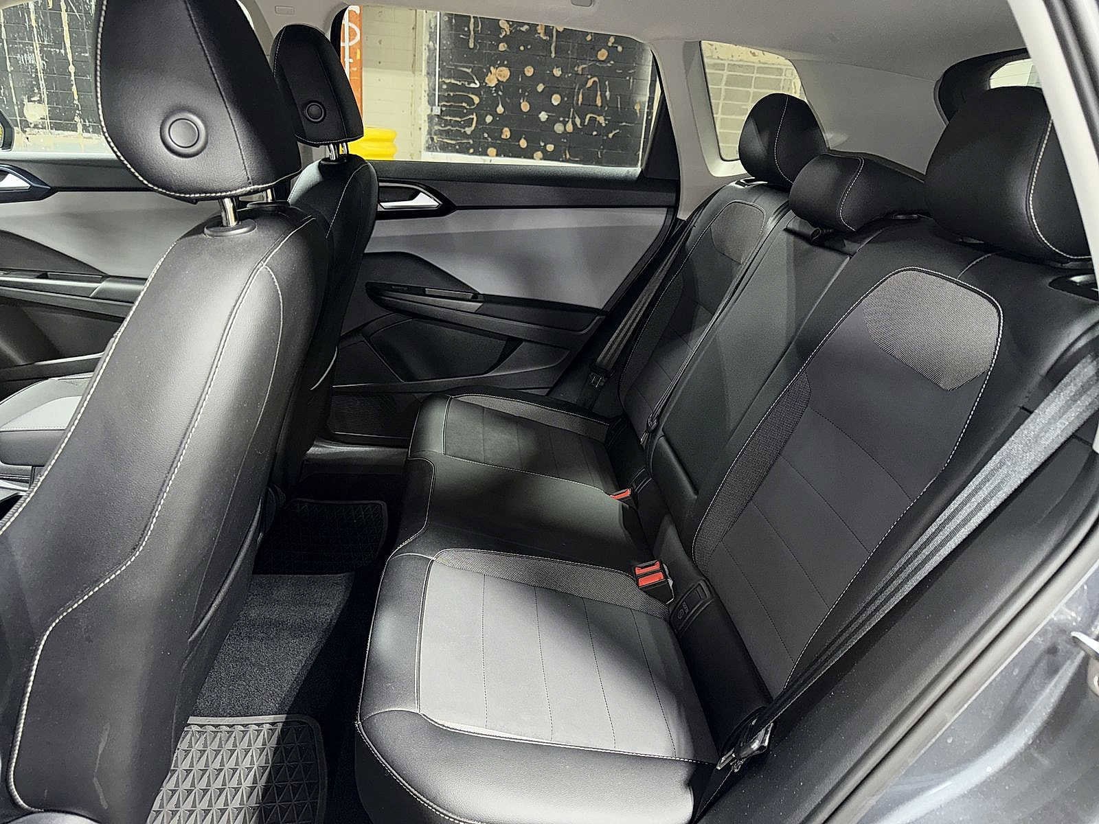 Thumbnail: 2022 Volkswagen Taos - 17