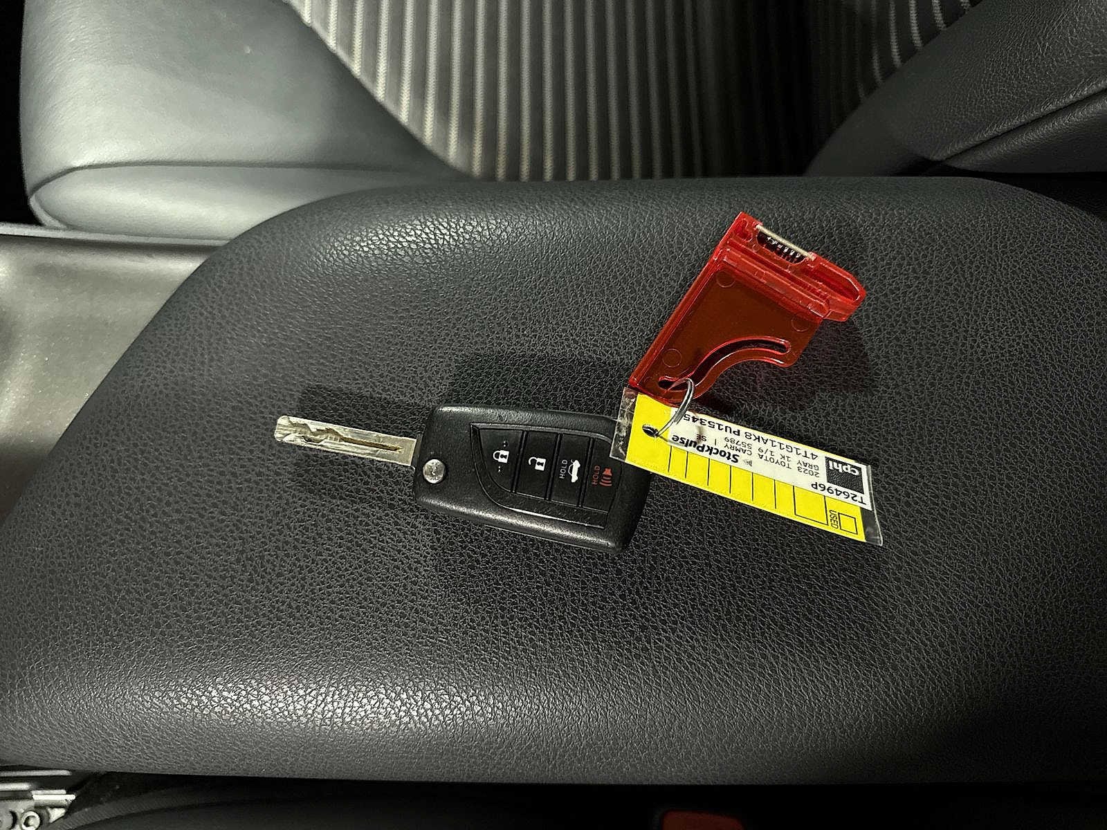 Thumbnail: 2023 Toyota Camry - 32