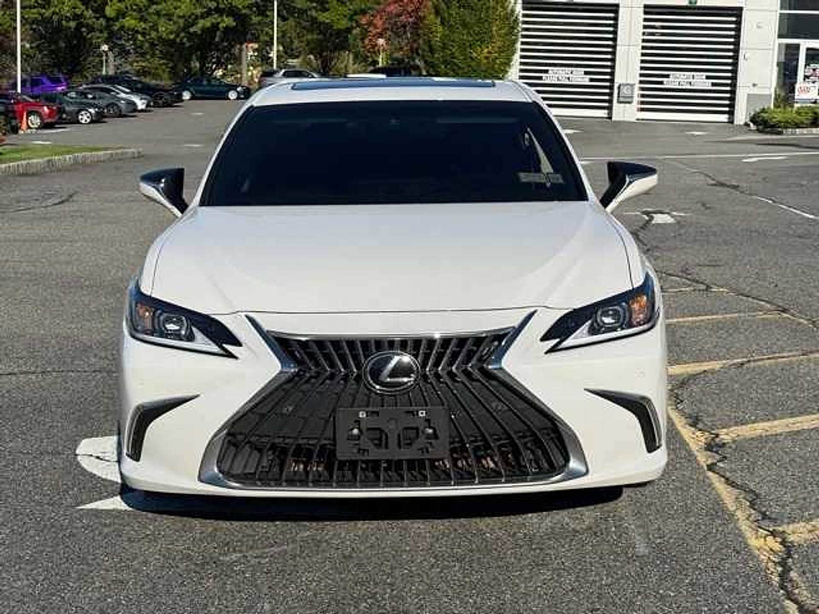Thumbnail: 2023 Lexus ES - 2
