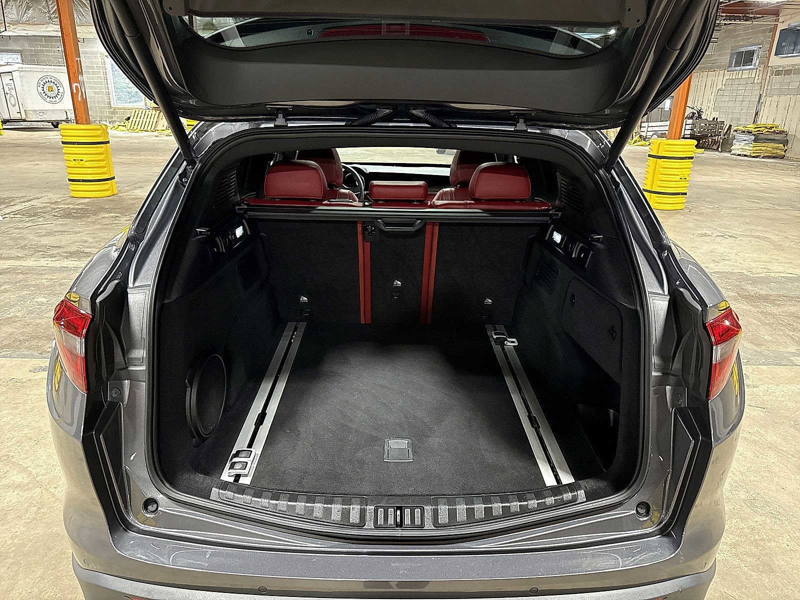 Thumbnail: 2018 Alfa Romeo Stelvio - 11