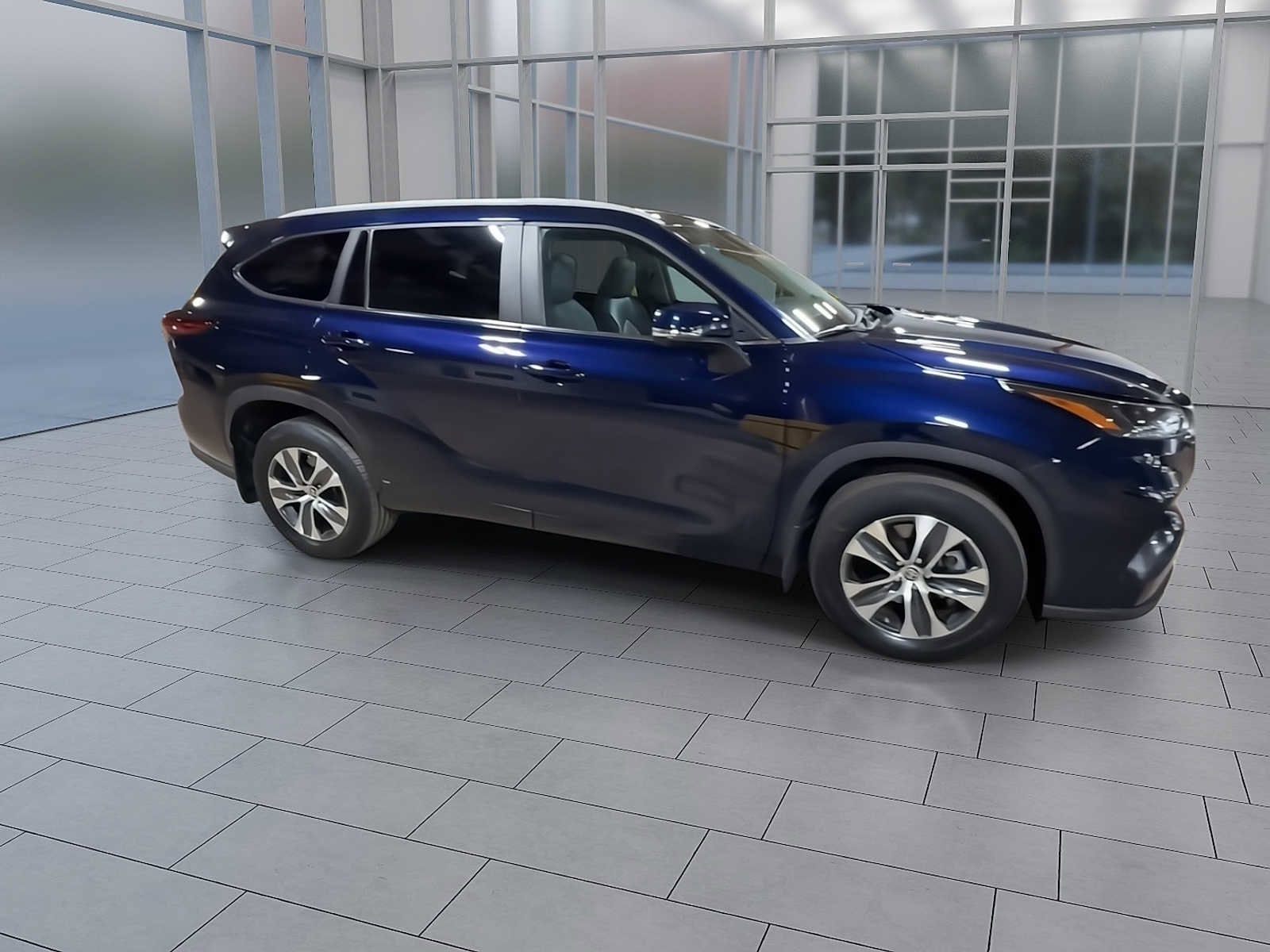 Thumbnail: 2023 Toyota Highlander - 3