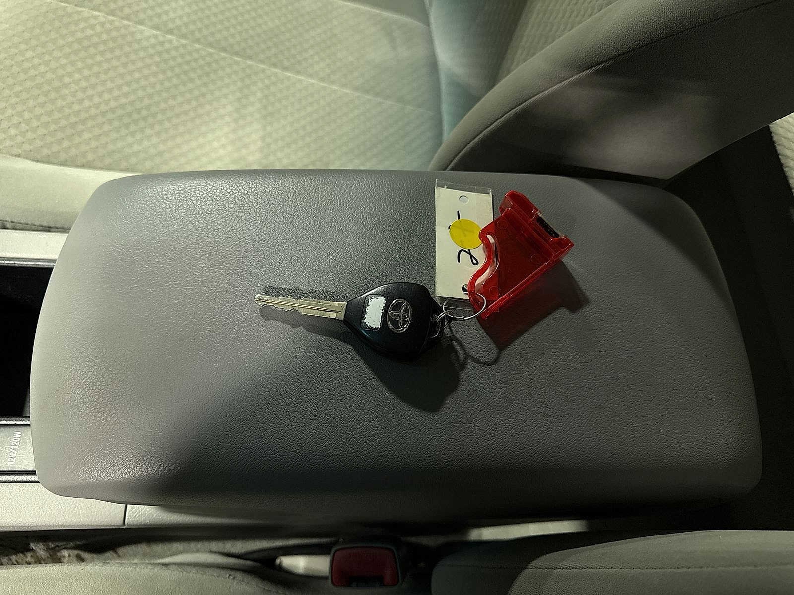 Thumbnail: 2009 Toyota Camry - 31