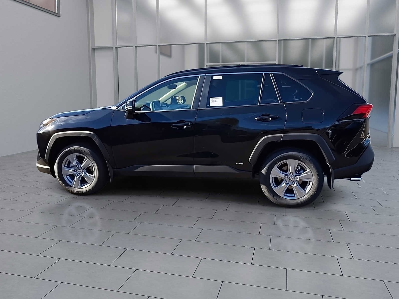 Thumbnail: 2025 Toyota RAV4 - 2