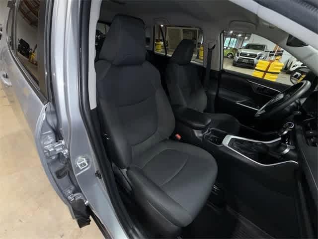 Thumbnail: 2022 Toyota RAV4 - 16