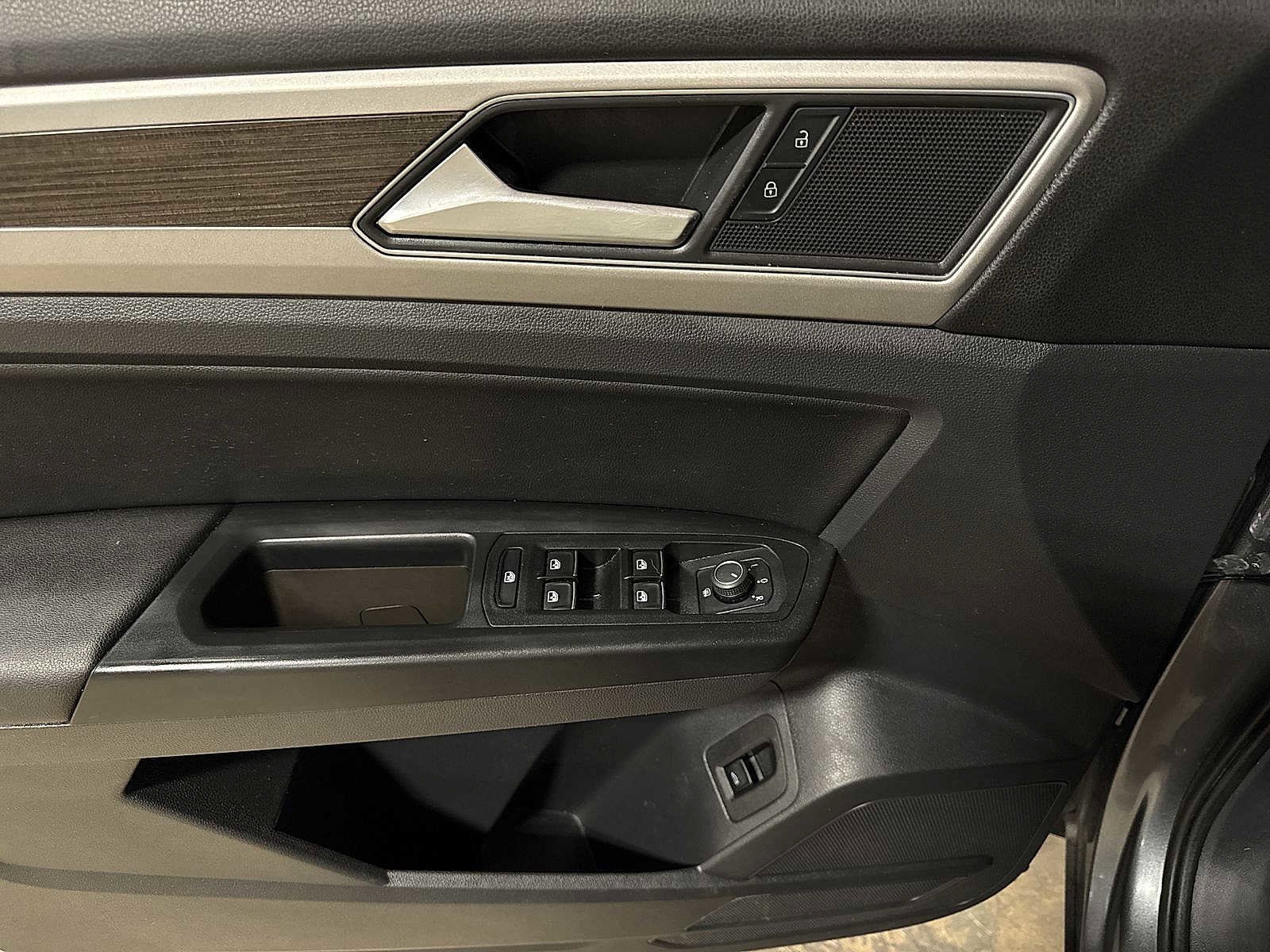 Thumbnail: 2019 Volkswagen Atlas - 24