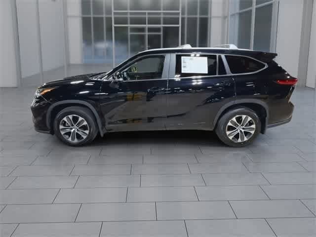 Thumbnail: 2023 Toyota Highlander - 5