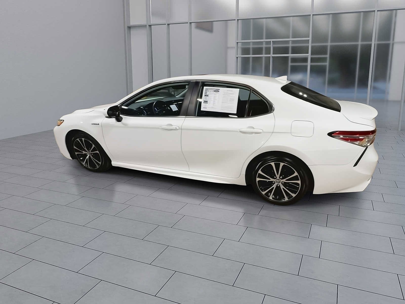 Thumbnail: 2020 Toyota Camry - 6