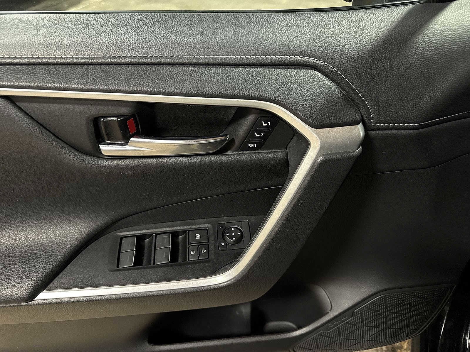 Thumbnail: 2023 Toyota RAV4 - 22