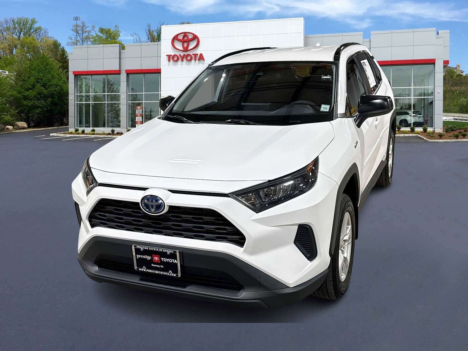 Thumbnail: 2021 Toyota RAV4 - 1