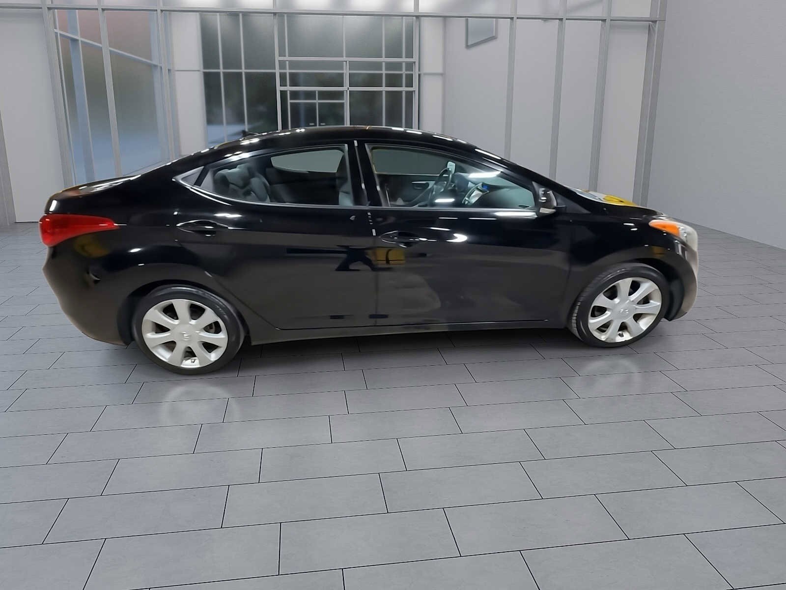 Thumbnail: 2013 Hyundai Elantra - 9