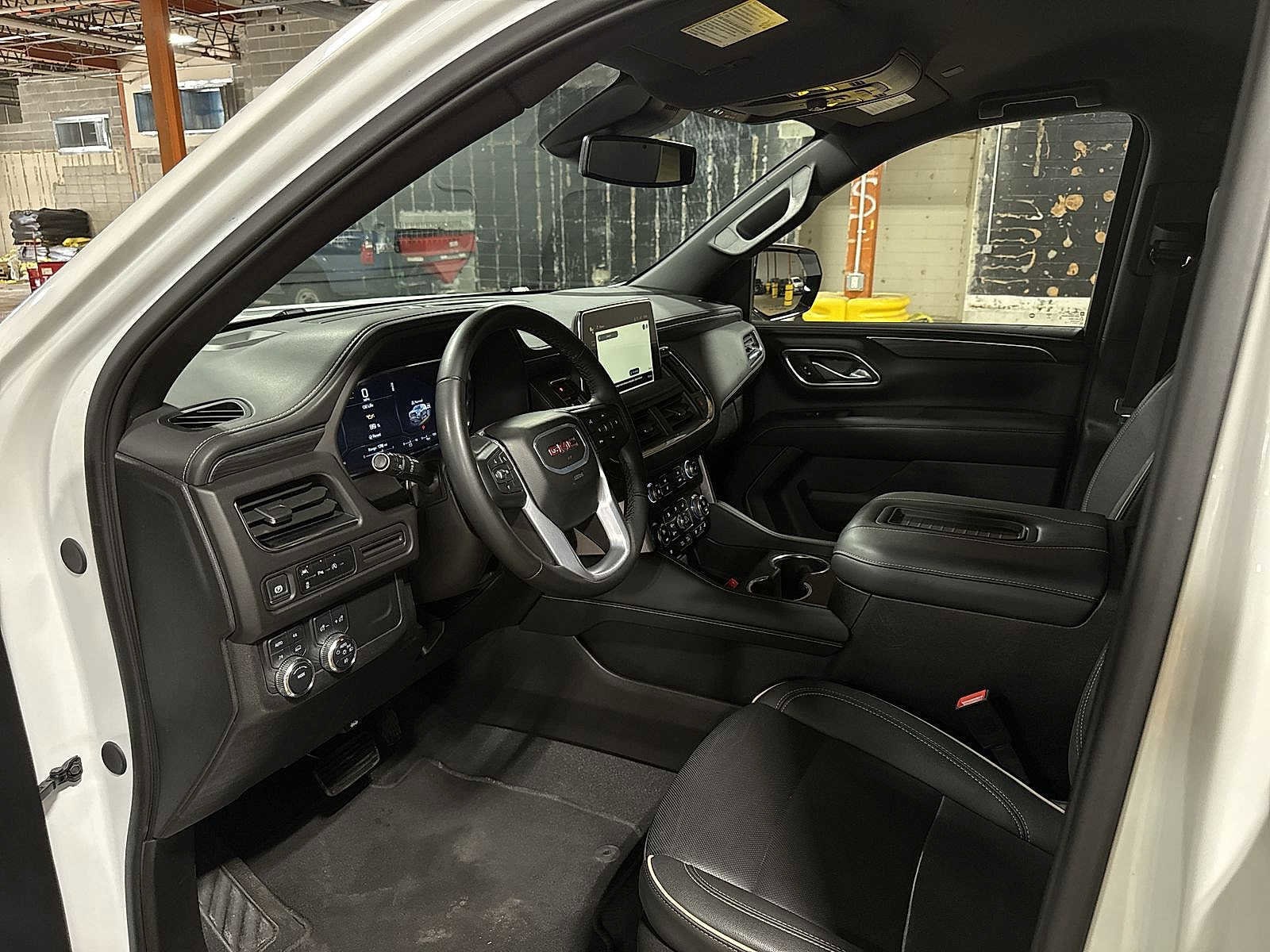 Thumbnail: 2024 GMC Yukon - 28