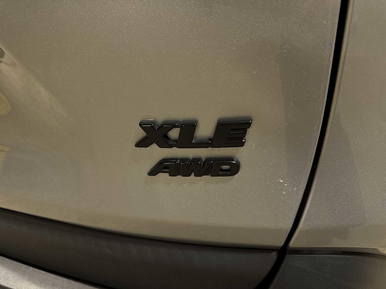 Thumbnail: 2021 Toyota RAV4 - 26