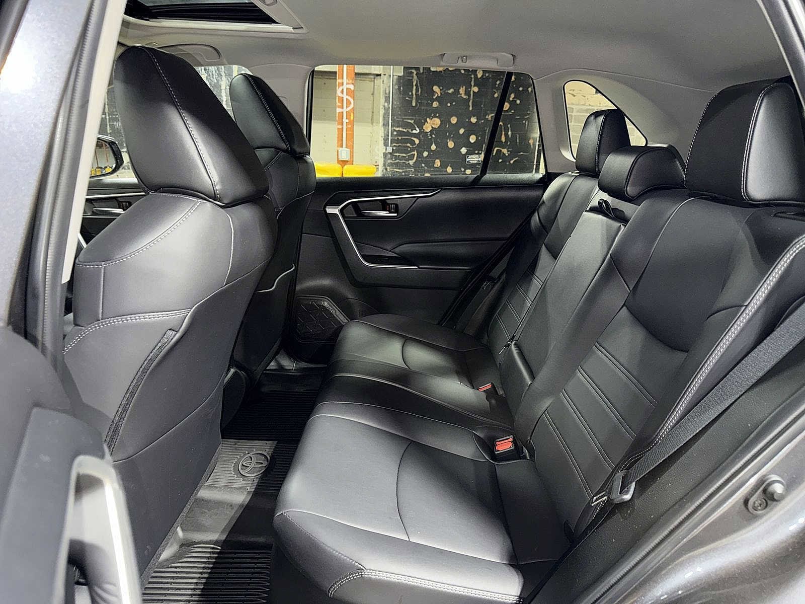 Thumbnail: 2023 Toyota RAV4 - 17