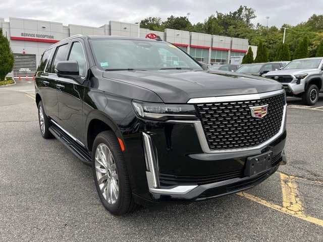Thumbnail: 2023 Cadillac Escalade - 3
