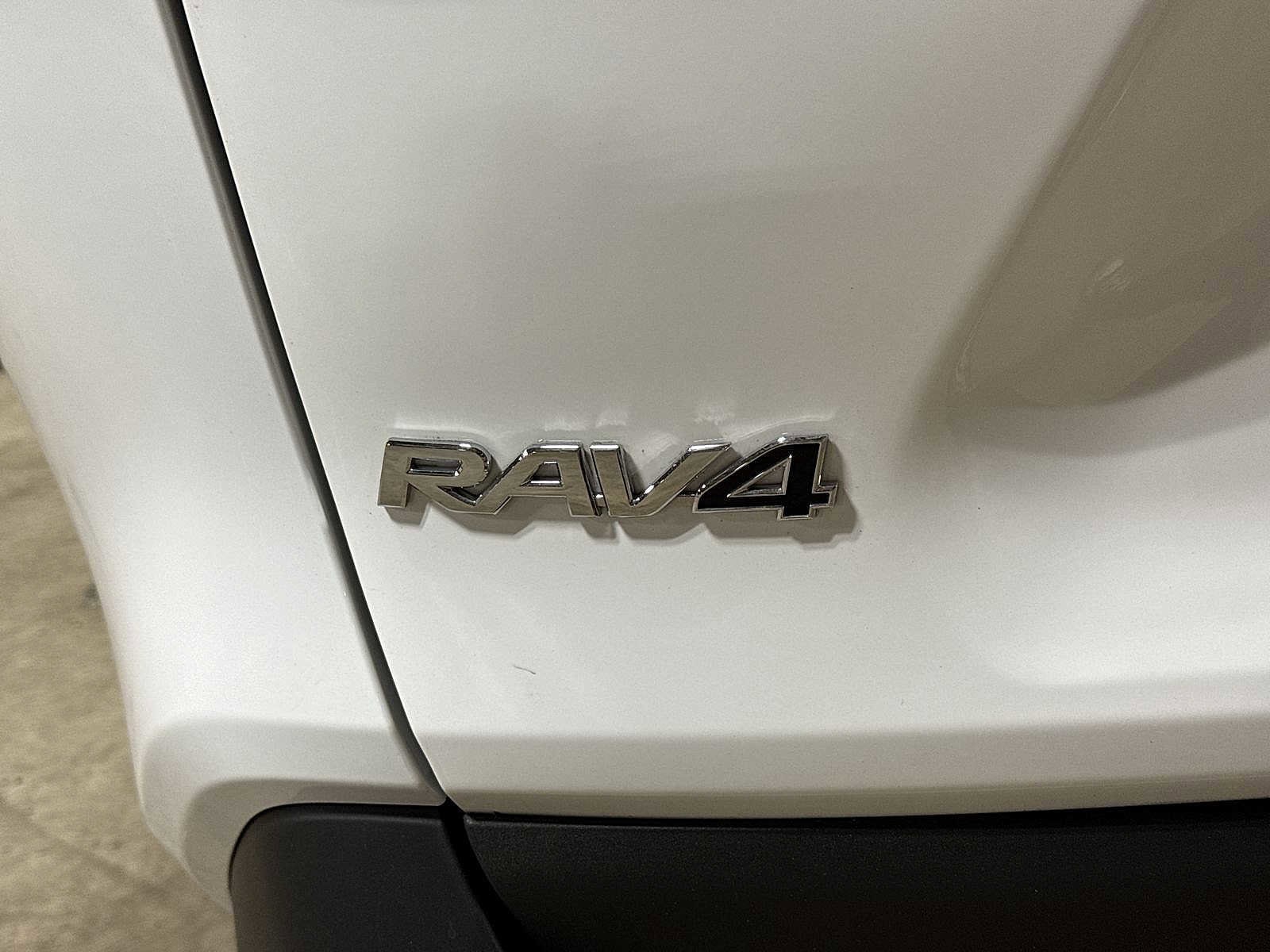 Thumbnail: 2025 Toyota RAV4 - 25