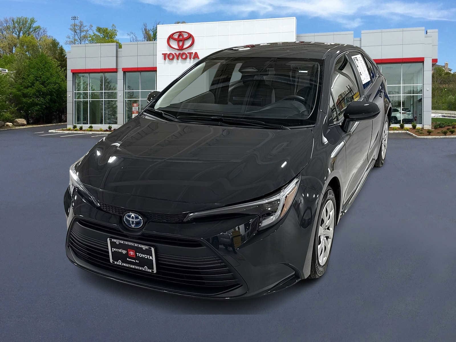 Thumbnail: 2024 Toyota Corolla - 1