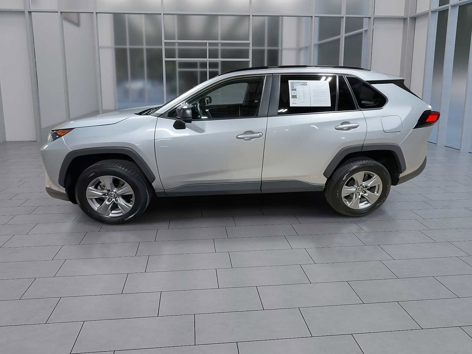 Thumbnail: 2022 Toyota RAV4 - 5