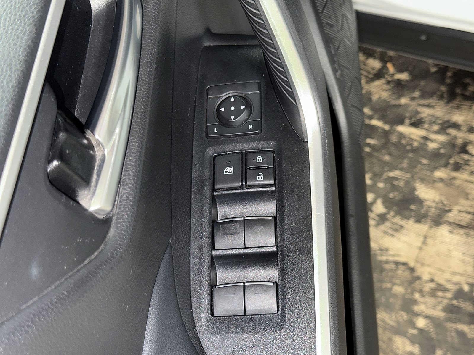 Thumbnail: 2023 Toyota RAV4 - 22