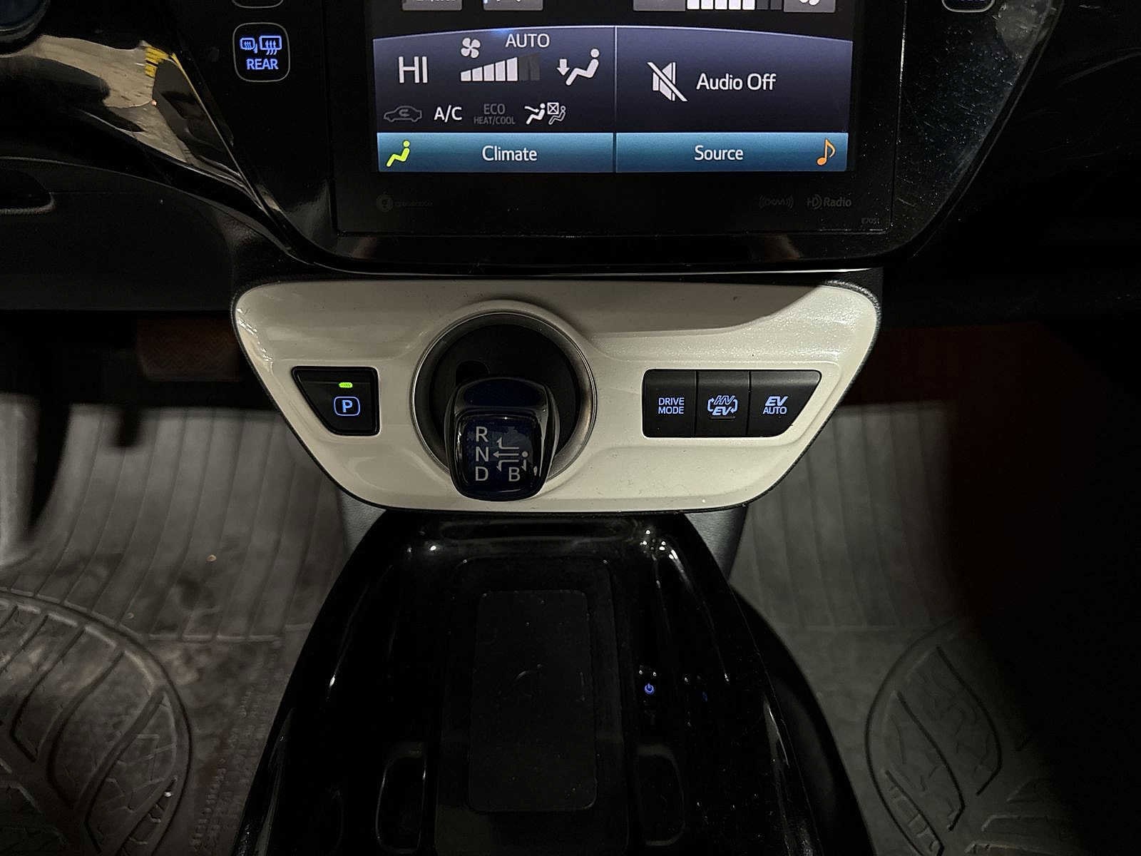 Thumbnail: 2017 Toyota Prius Prime - 31