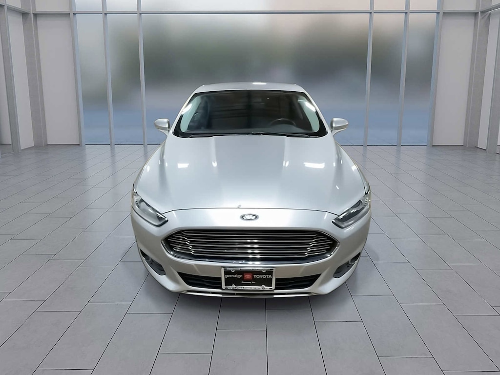 Used 2015 Ford Fusion SE Sedan