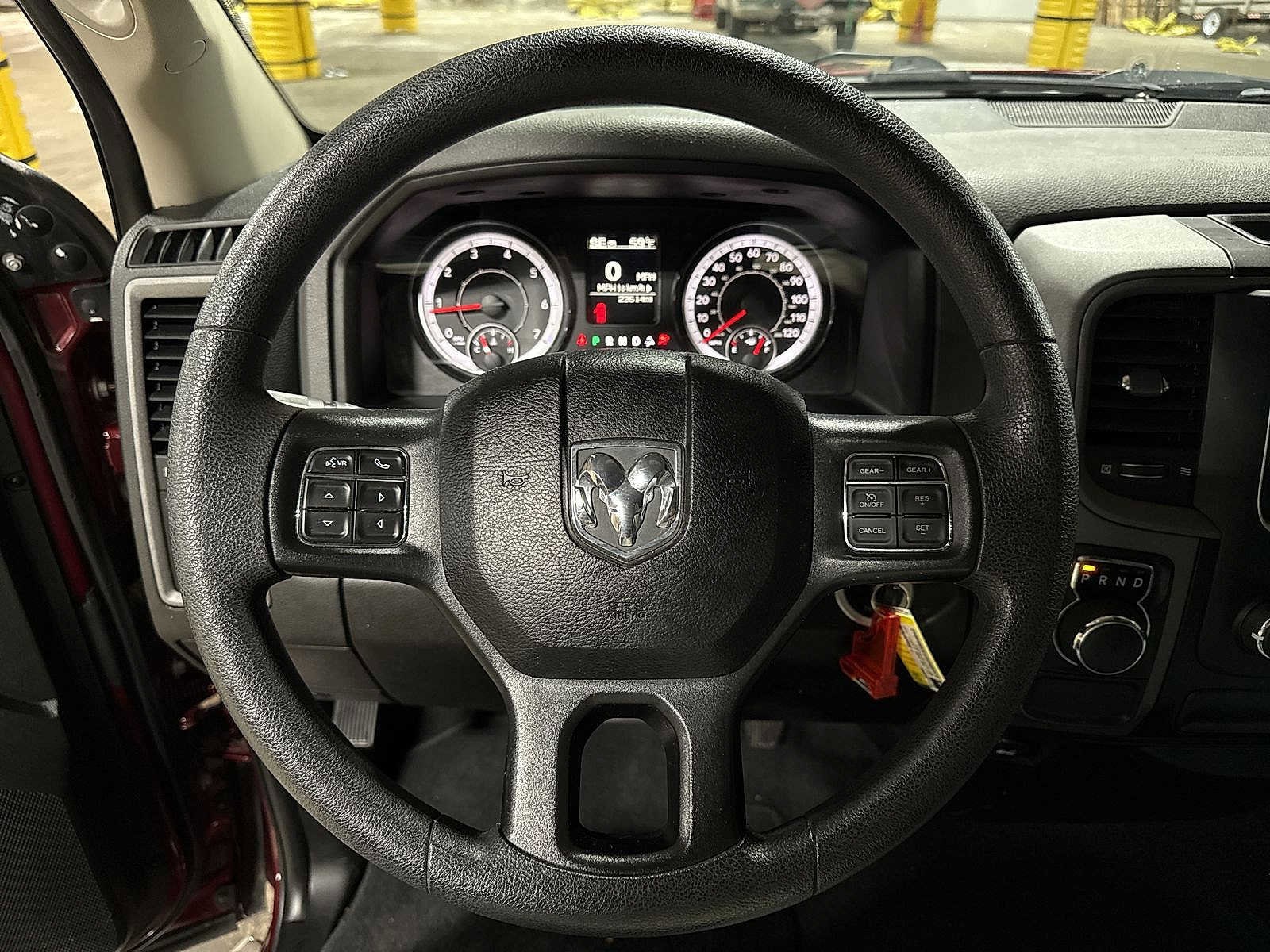 Thumbnail: 2019 RAM 1500 Classic - 18