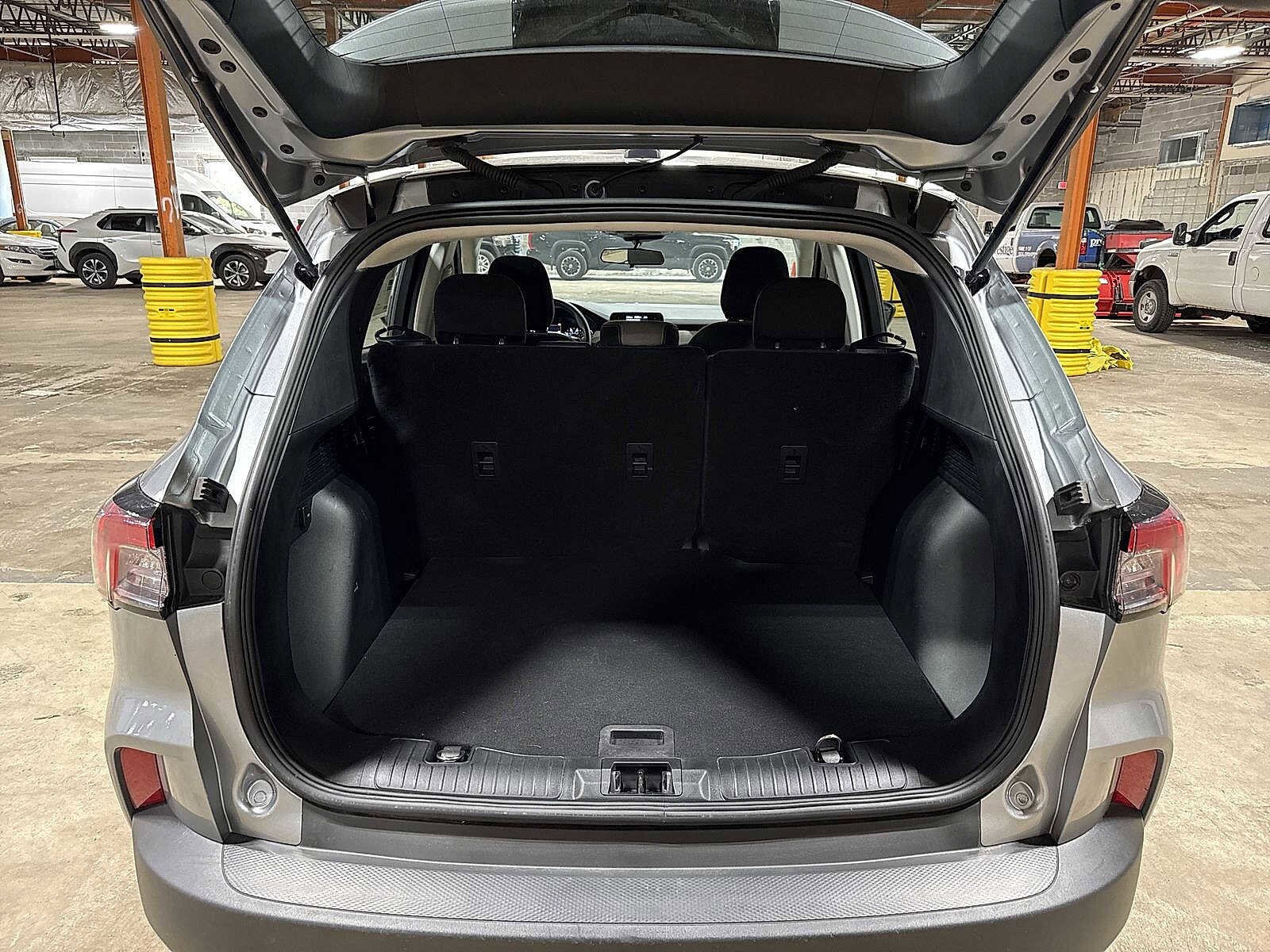 Thumbnail: 2022 Ford Escape - 11