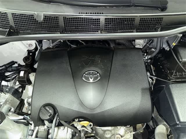 2020 Toyota Sienna SE 25